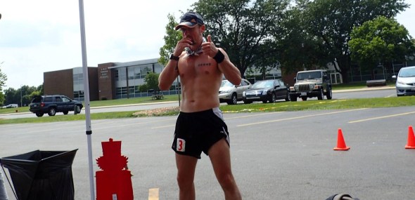 Jeff Lung christmas in july 2014 aid station